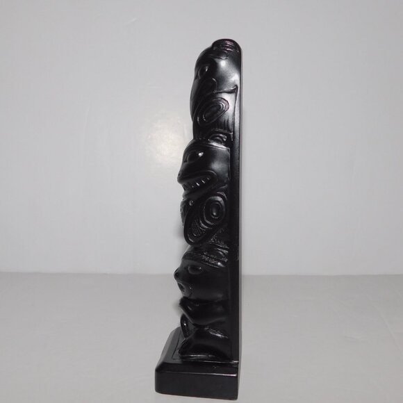 BOMA Raven Queen Bear Beaver 6.5" Black Resin Totem Pole Native Haida Artwork - Picture 10 of 12